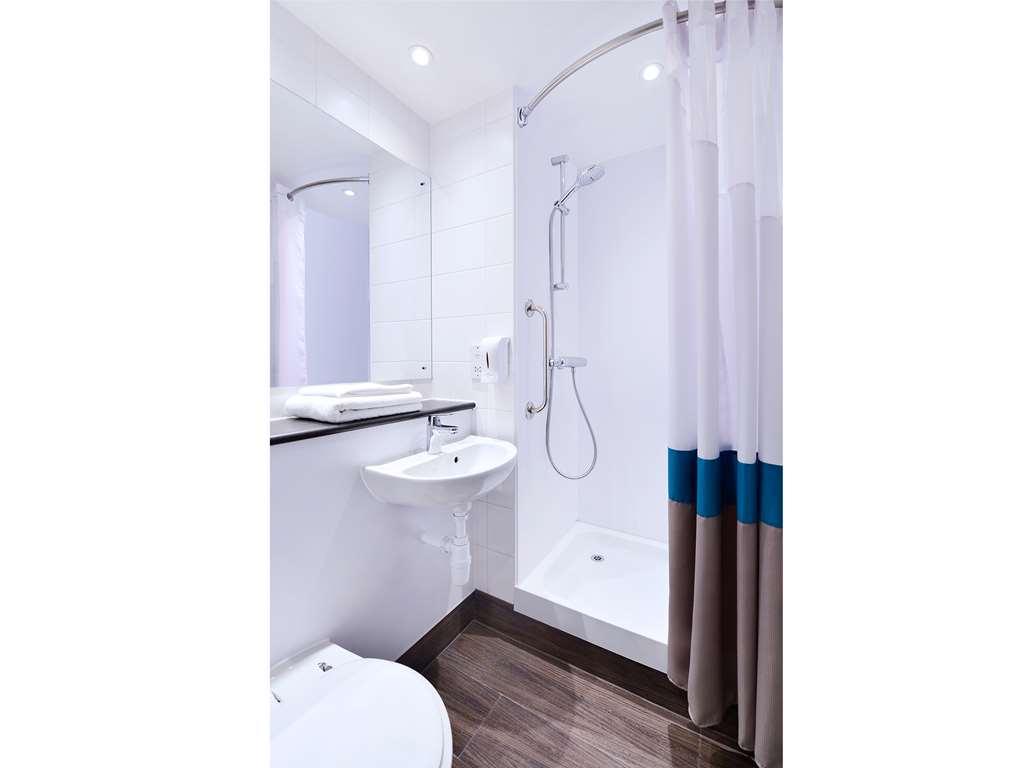 Mercure London Gatwick Airport Горлі Екстер'єр фото