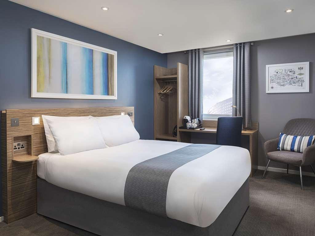 Mercure London Gatwick Airport Горлі Номер фото