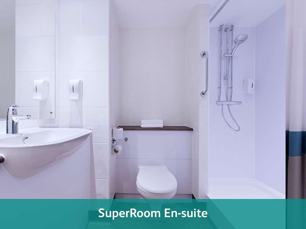 Mercure London Gatwick Airport Горлі Номер фото