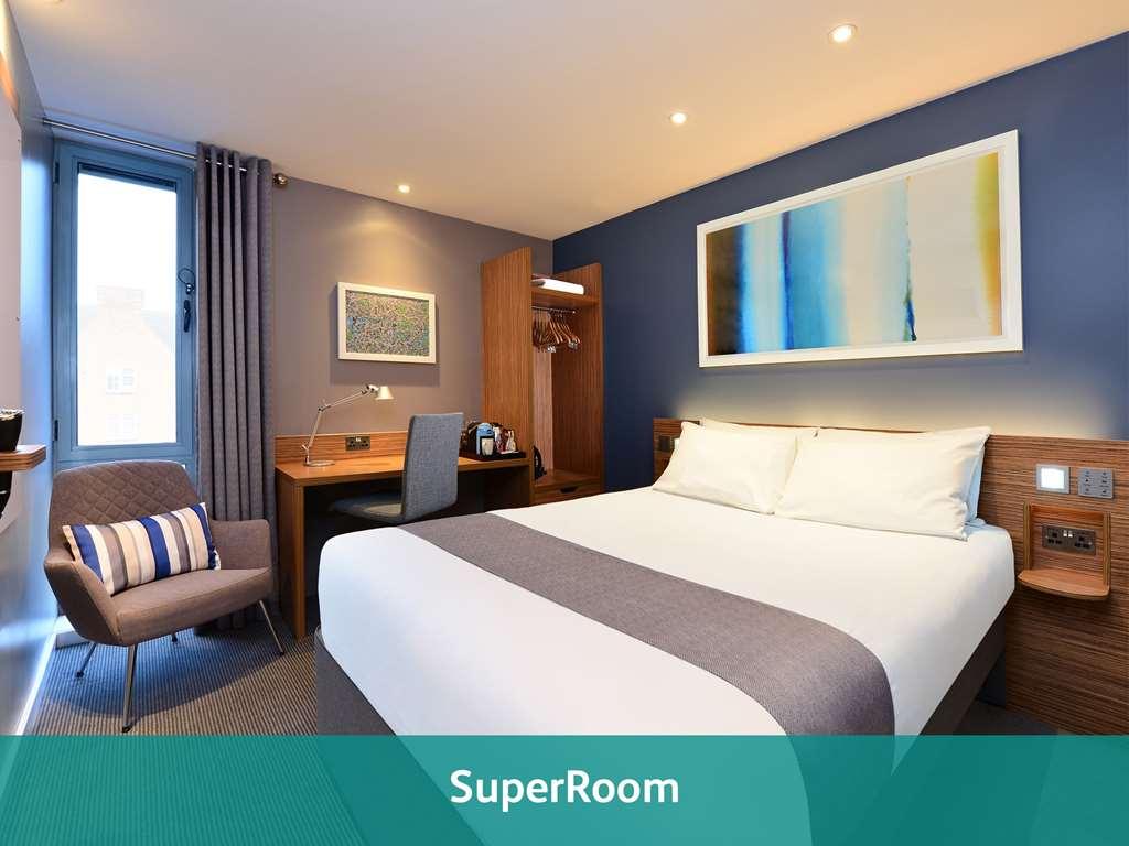 Mercure London Gatwick Airport Горлі Номер фото