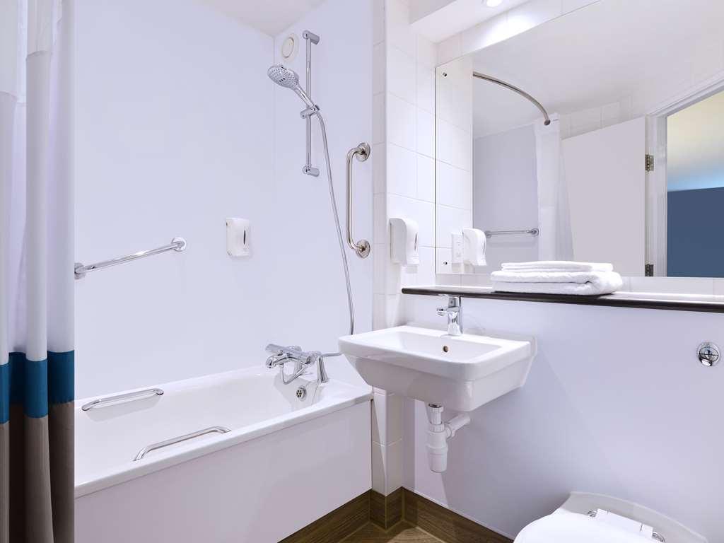 Mercure London Gatwick Airport Горлі Номер фото