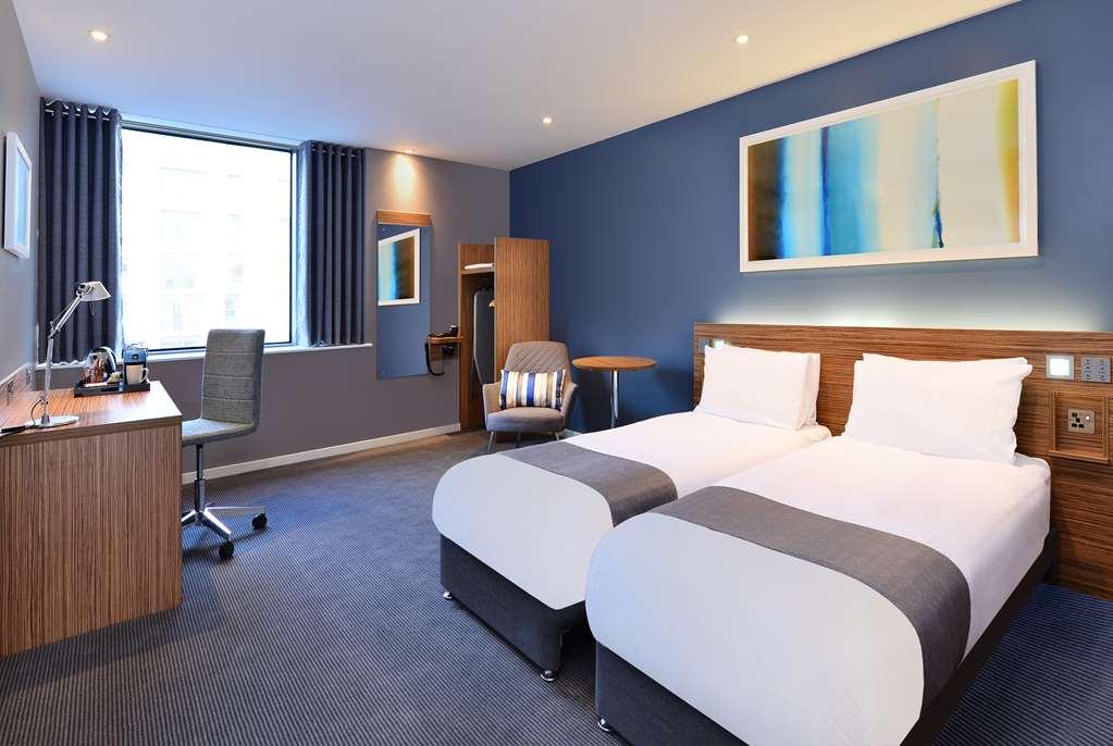 Mercure London Gatwick Airport Горлі Номер фото