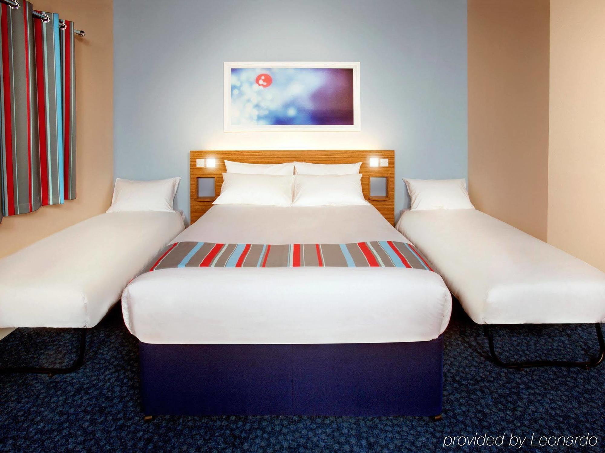 Mercure London Gatwick Airport Горлі Екстер'єр фото