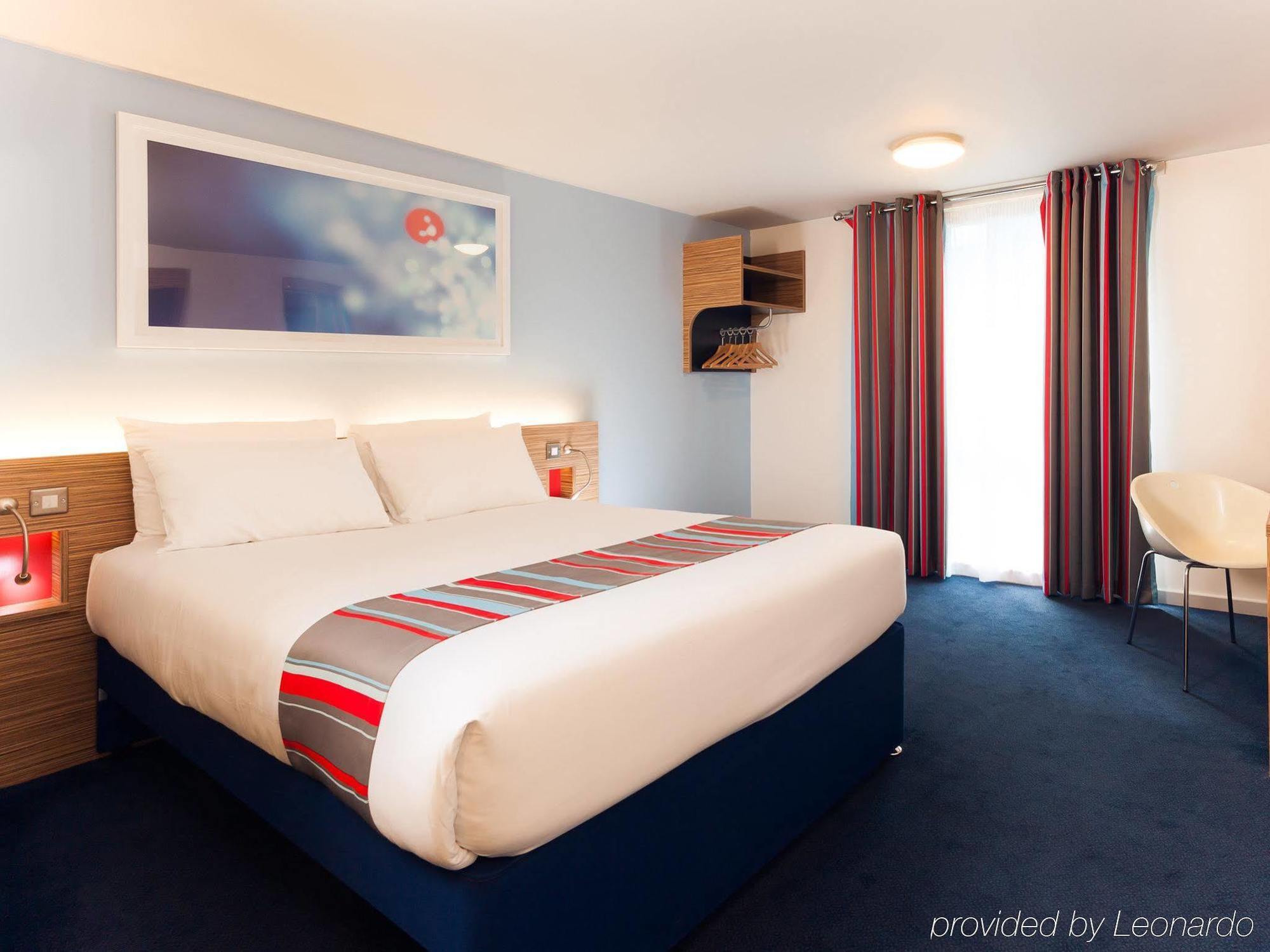 Mercure London Gatwick Airport Горлі Екстер'єр фото