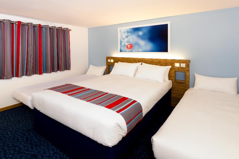 Mercure London Gatwick Airport Горлі Екстер'єр фото