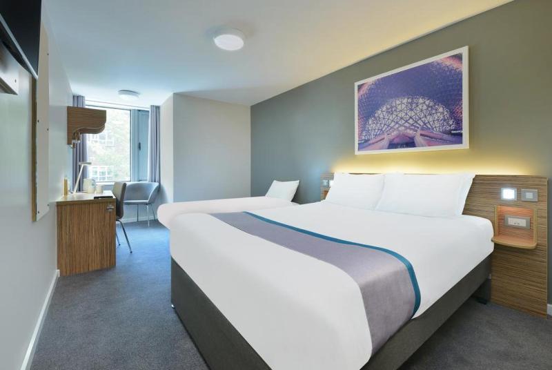 Mercure London Gatwick Airport Горлі Екстер'єр фото